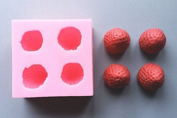 Silicon Mould - Melts Strawberry 4 cavity - Image 2